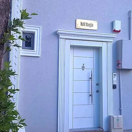 Halit Varguen Hotel apartamentowy 4*