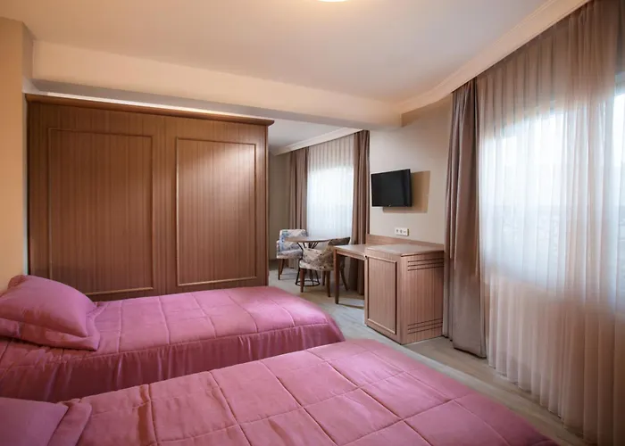 מלון דירות Halit Varguen 4*