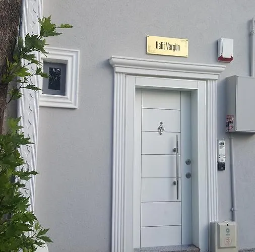 מלון דירות Halit Varguen 4*